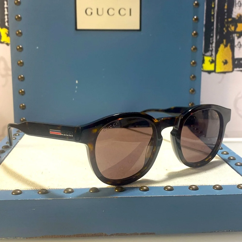NWT Gucci SUNGLASSES GUCCI WEB GG0825S-002